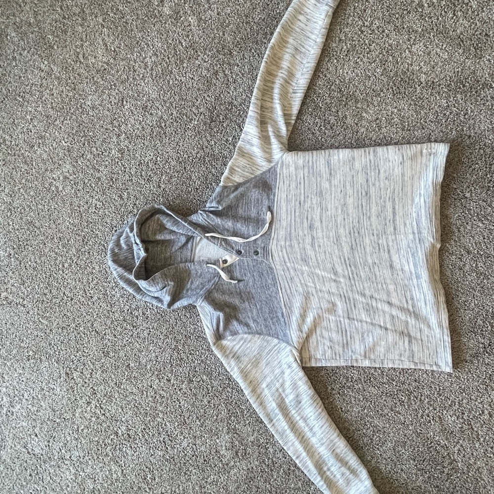 Lucky Brand Gray and White Hooded Sweater with Long Sleeves